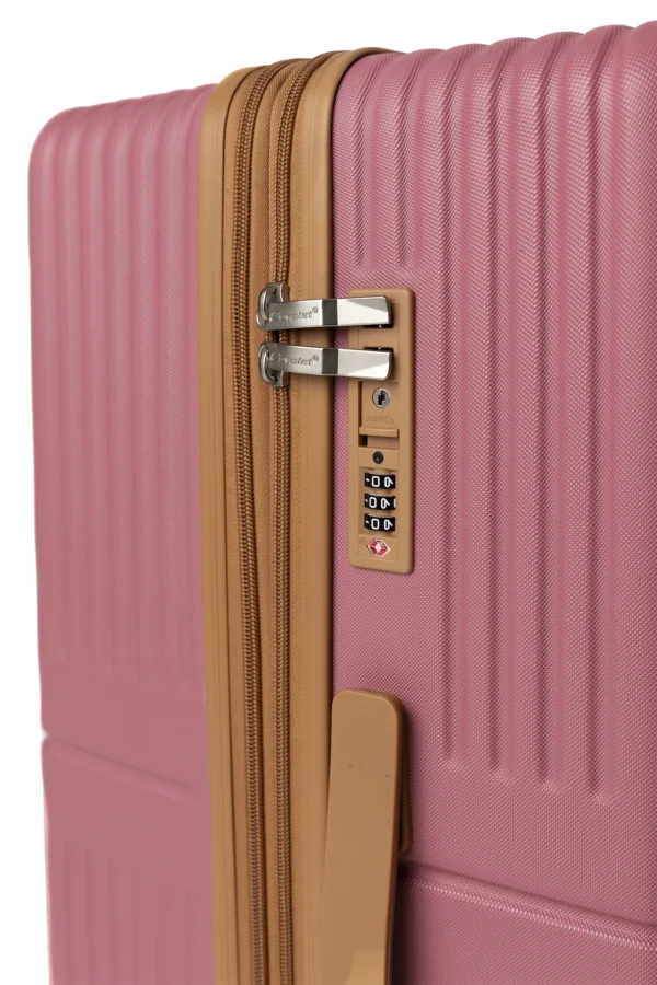 Cavalet Dalby Różowy L 5 (81075.85) Large Cavalet Dalby suitcase in pink — 114L