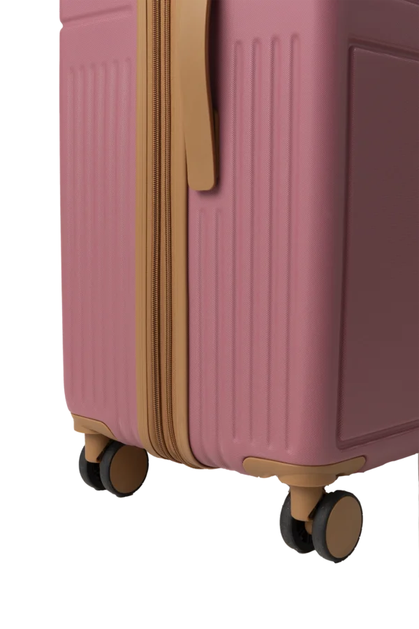Cavalet Dalby Różowy L 6 (81075.85) Large Cavalet Dalby suitcase in pink — 114L