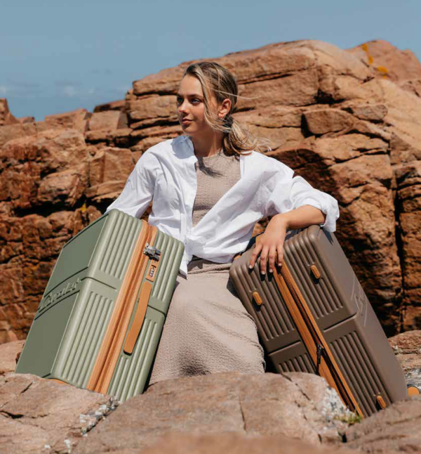 Cavalet Dalby large suitcase green 114L